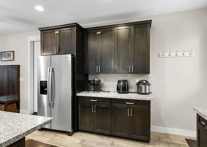Modern Getaway With Mountain Charm. Flagstaff